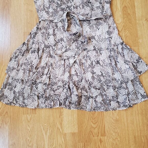 ✨ ALLSAINTS ✨ Evely Midgard Snakeskin Ruffle Mini Dress - [Size 0, Pink/Grey] - Picture 5 of 12